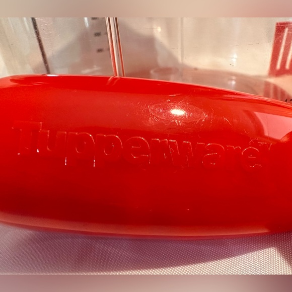 EUC Tupperware Red Quick Chef Food Processor Chopper Salad Spinner Whisk 4 cup - Picture 2 of 12